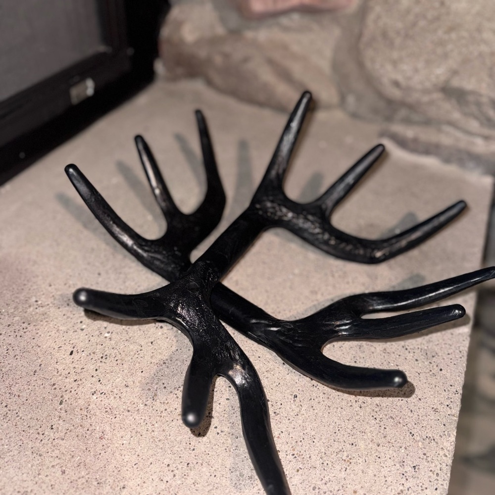 Black Rack Illusion Systems Rattling Antlers